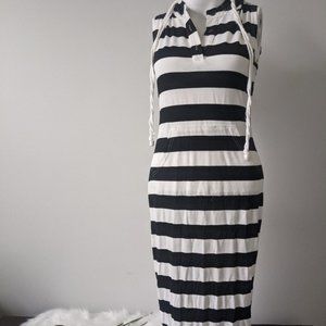 BANJUL BEACH COVER UP WITH HOOD AND POCKET STRIPED